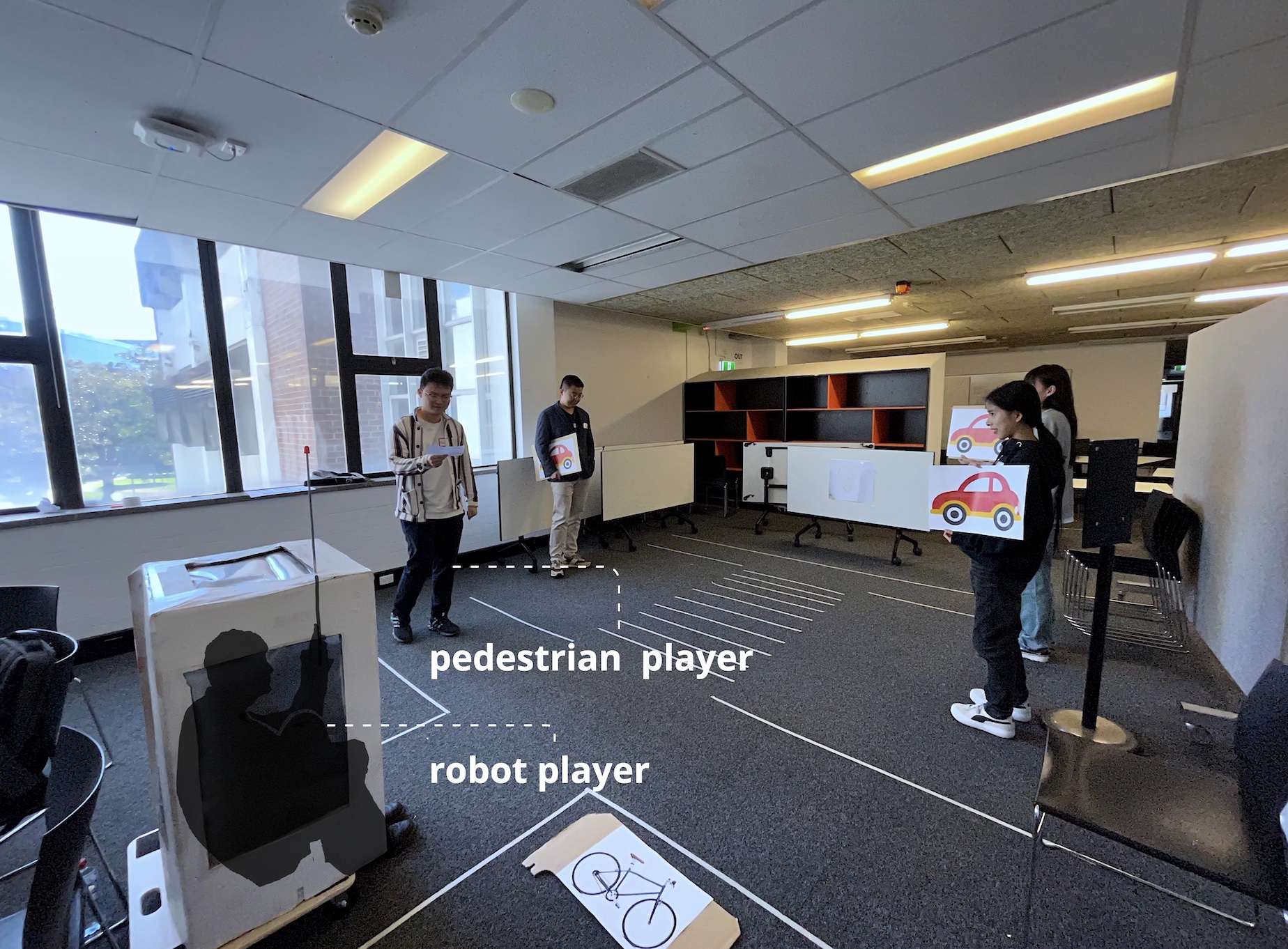 Exploring Urban Robots Help-Seeking through Bodystroming