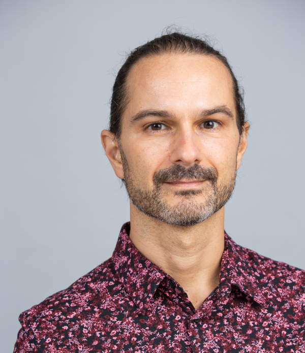Portrait of Dr Luke Hespanhol